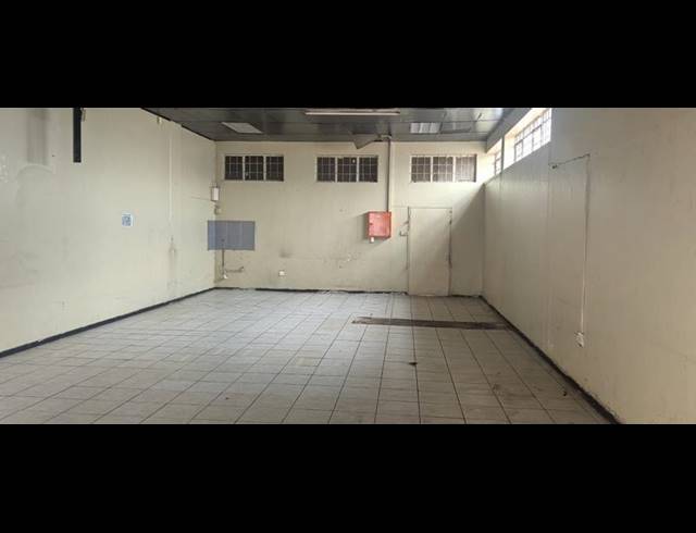 BUSINESS PROPERTY TO RENT IN LA ROCHELLE